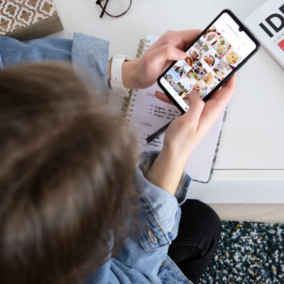 community manager freelance